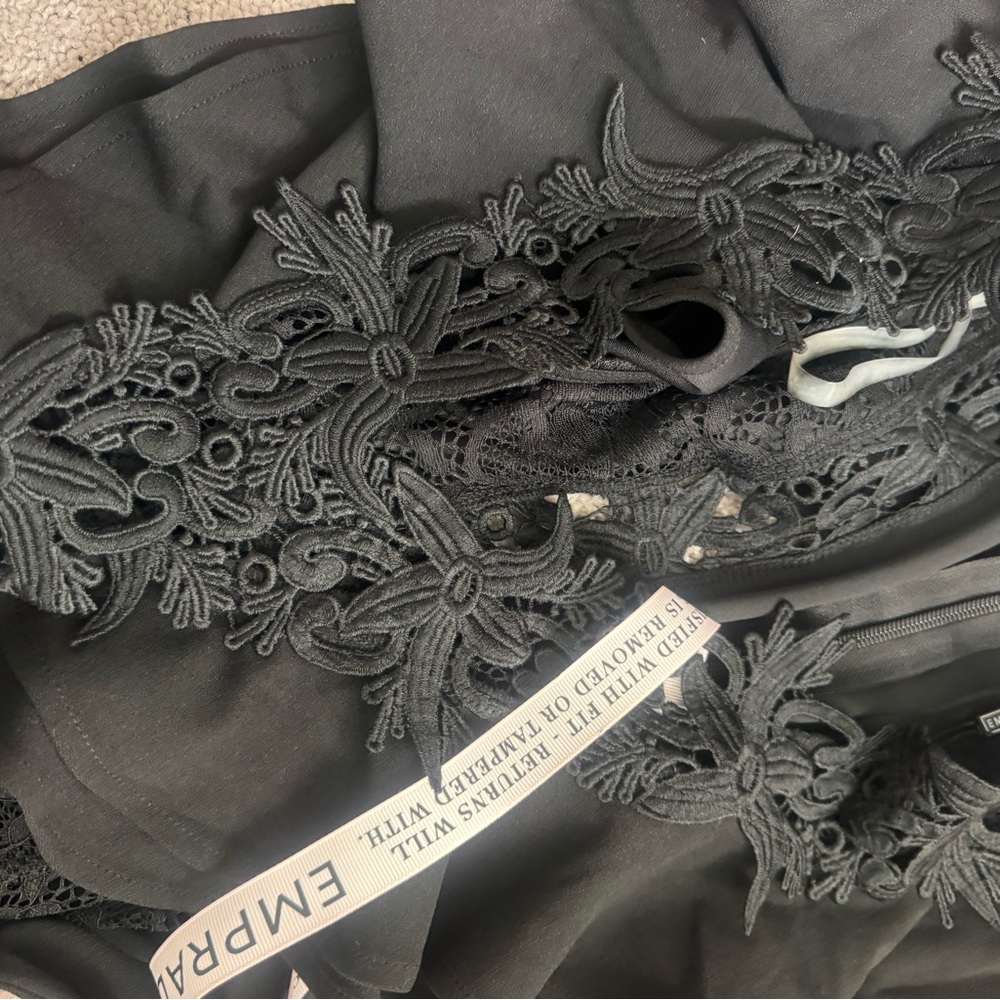 NWT Emprada Black Lace Bodice Tie-Waist Romper – Dressy - Picture 2 of 4
